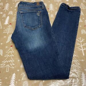 Jessica Simpson Forever Skinny Jeans, Size 25 Regular. (J36)